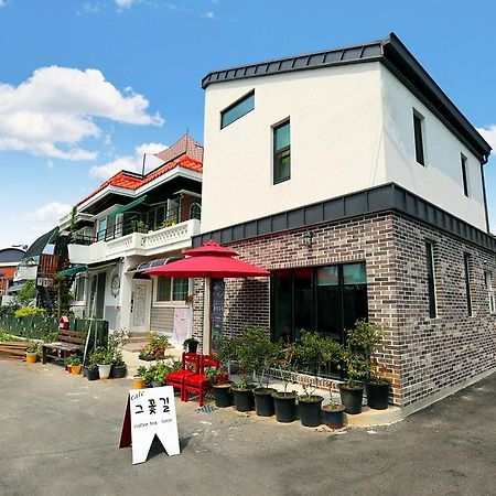 The Flower Road Guesthouse Suncheon Exterior photo