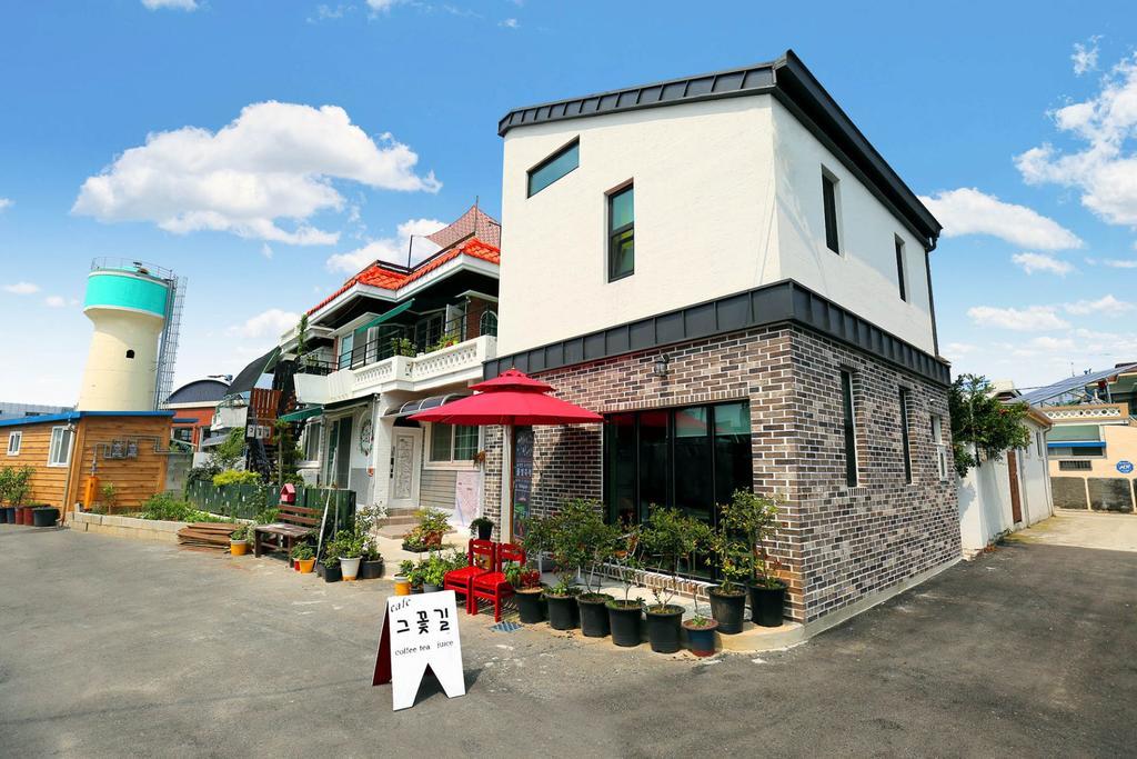 The Flower Road Guesthouse Suncheon Exterior photo